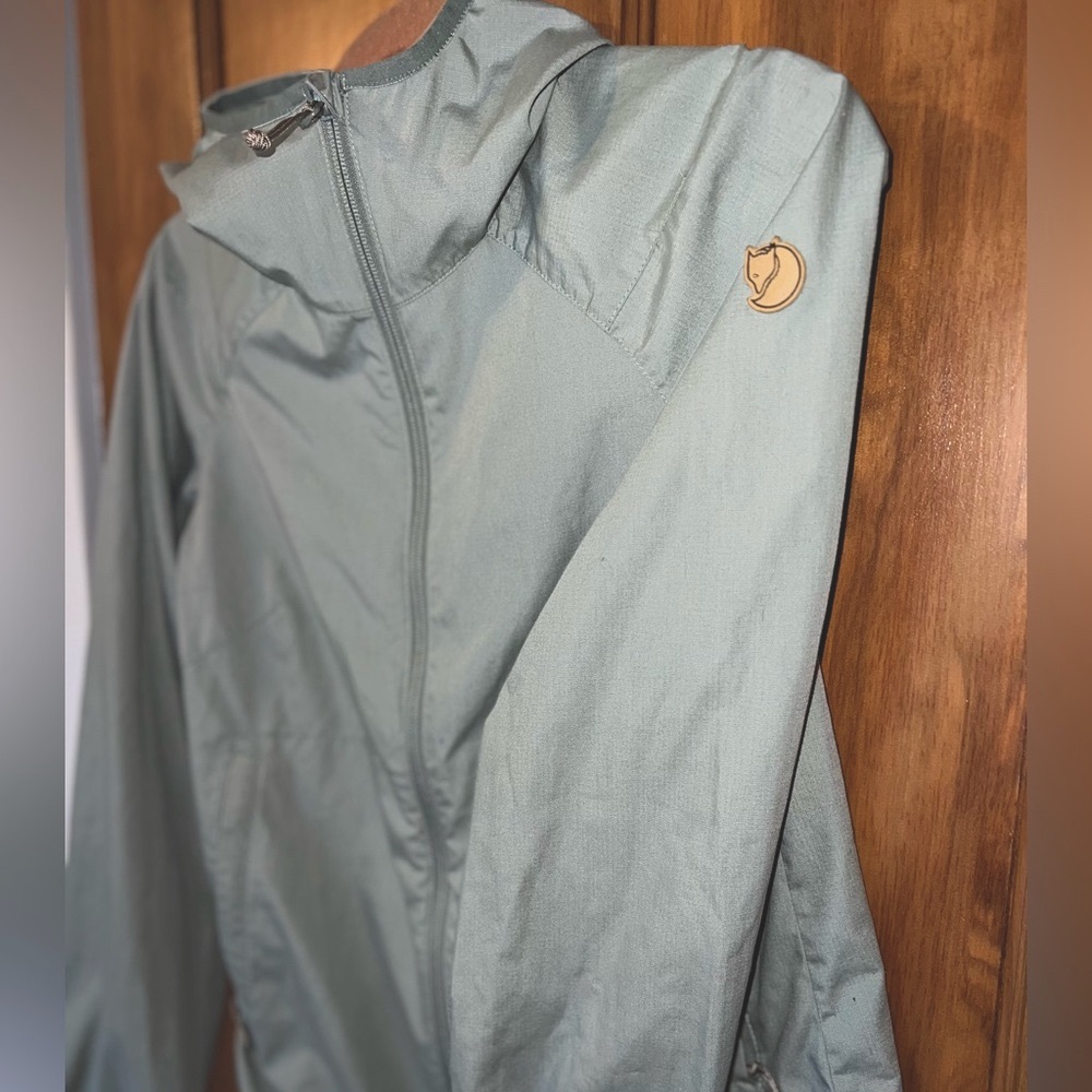 Women's fjallraven G-1000 lightweight Jacket- like new!